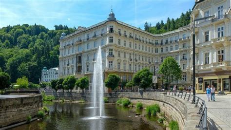 karlovy vary casino royale locations